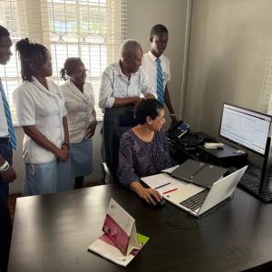 Entrepreneur Donovan Lewis inspires STGC students at boardroom meeting